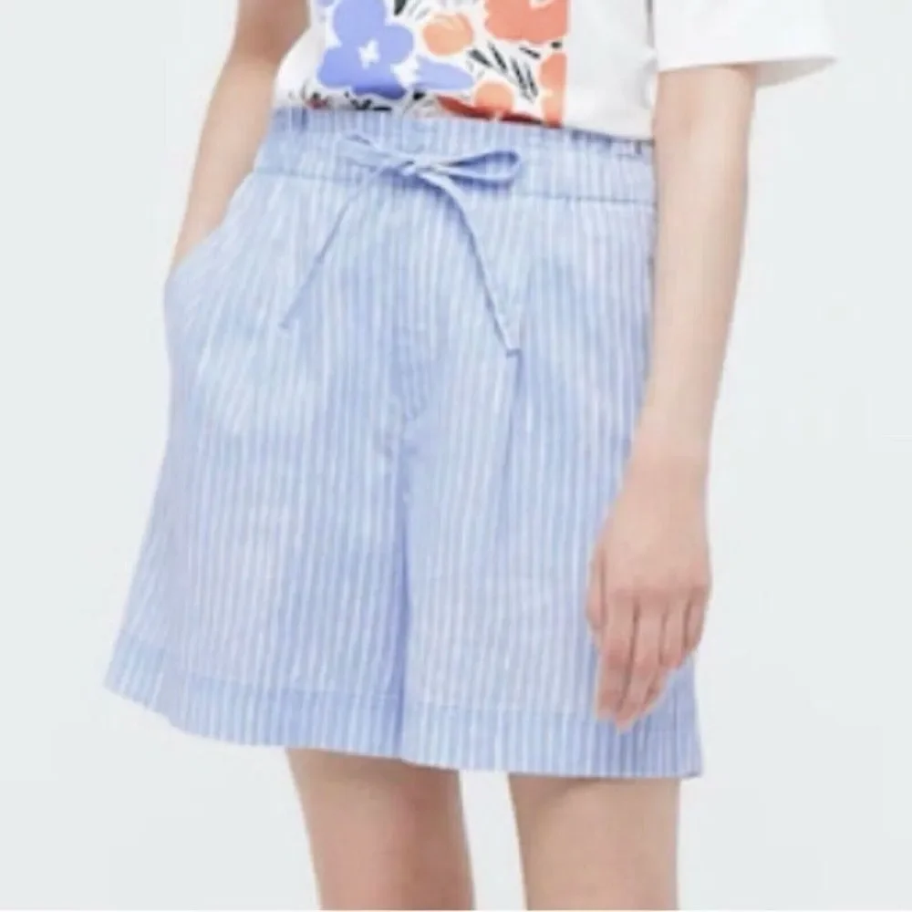 Striped Light Blue Women's Pull-On Shorts